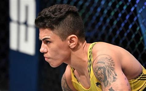 Jessica Andrade opens up on childhood abuse。